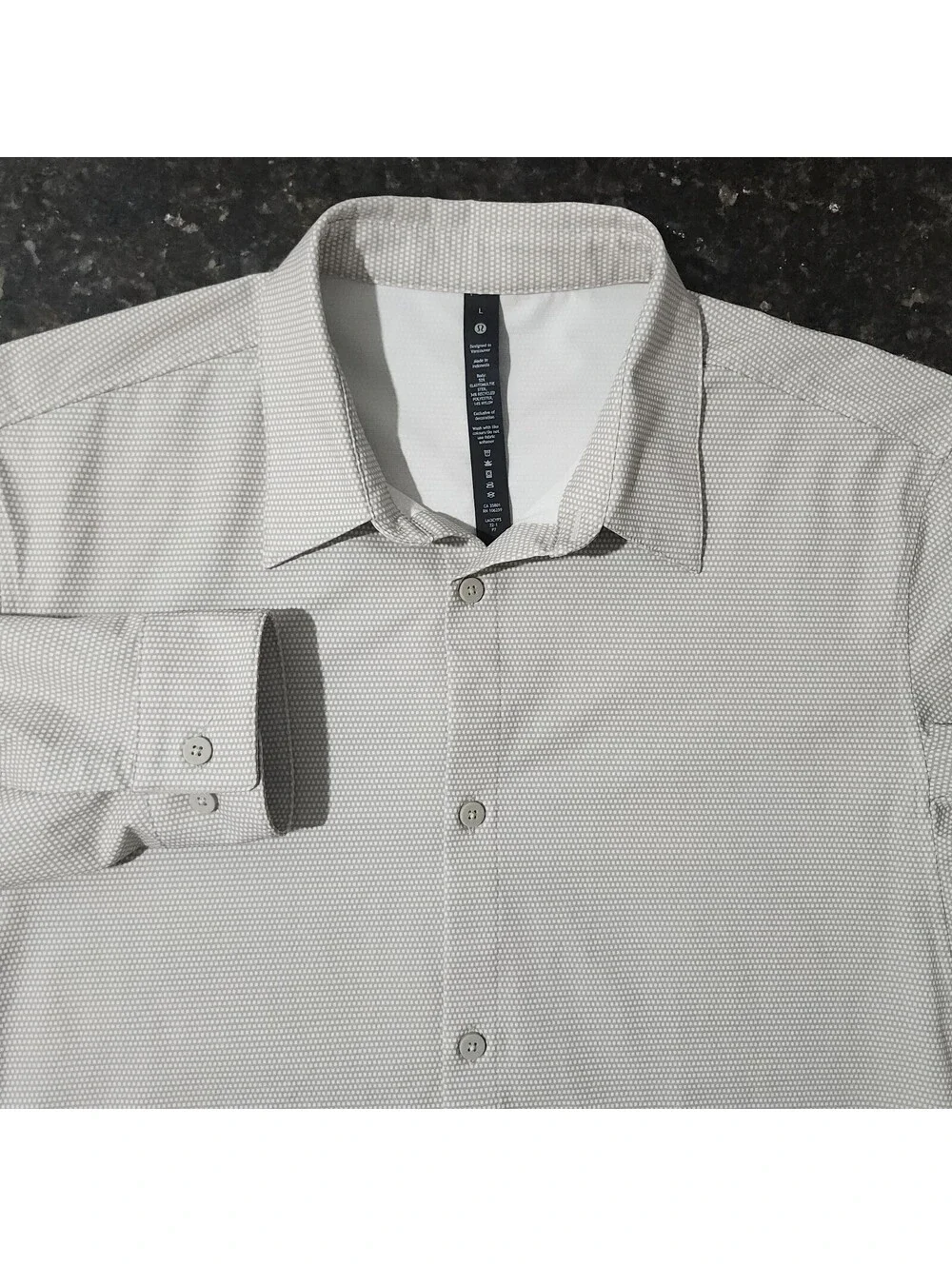 Lululemon Button Up Commission Performance Stretch Shirt Preppy Casual Large - Picture 1 of 7